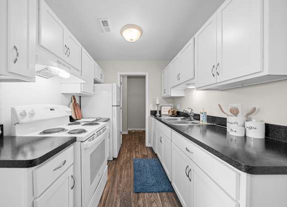 Modern kitchen at Three Oaks Apartments in Troy, MI