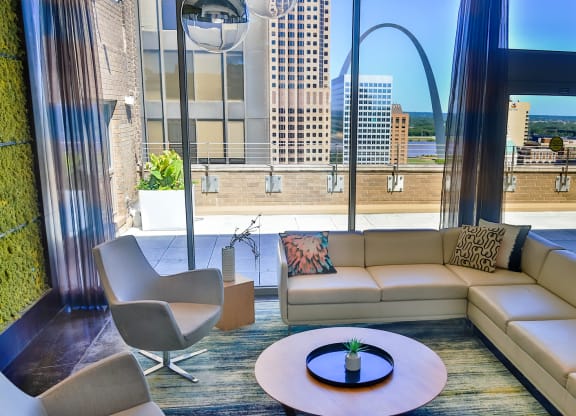 19th Floor Clubroom at Arcade Artist Apartments, St Louis, MO