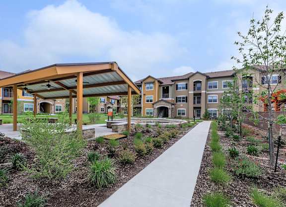 Walking Path at Hazelwood Place Apartments, Princeton