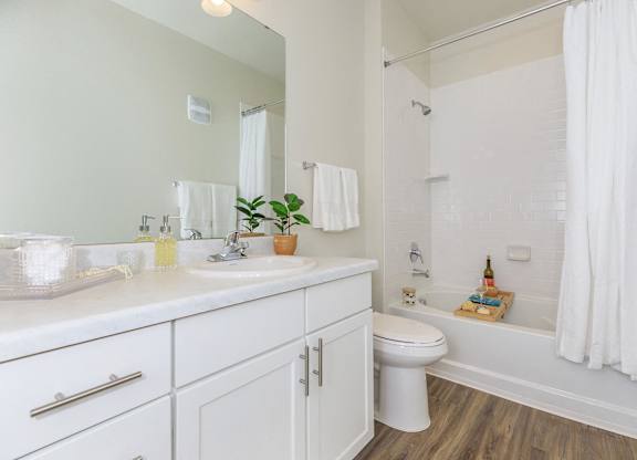 Bathroom at Hazelwood Place Apartments, Princeton