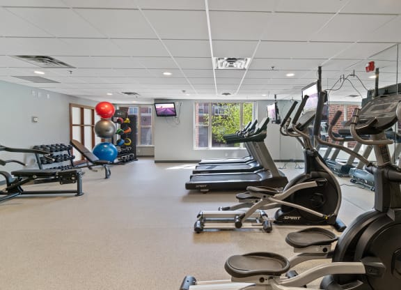 Fitness Center at 808 Berry Place, Minnesota, 55114