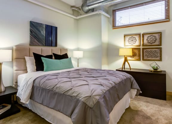 Bedroom high ceiling at Arcade Apartments, St Louis, 63101