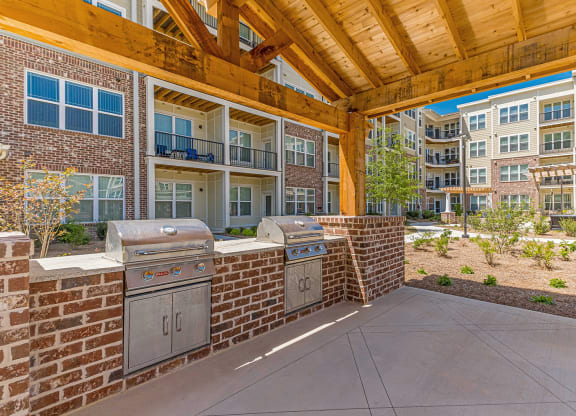 Dominium-Ashlynn Ridge-Grilling Area