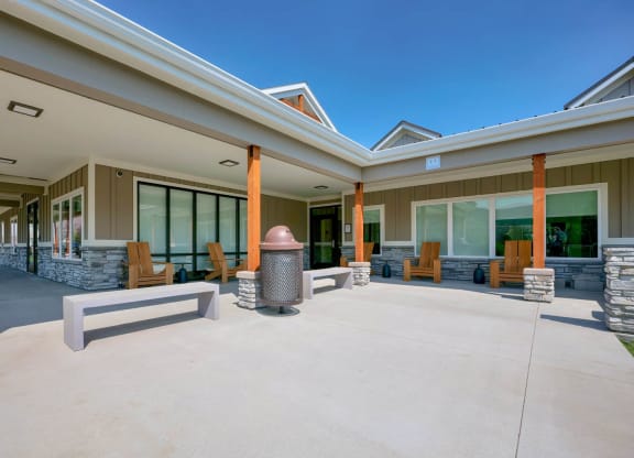 Balmoral_Clubhouse Outdoor Patio
