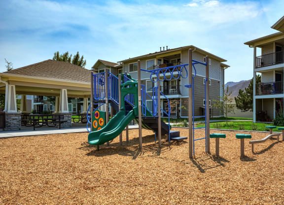Balmoral_Outdoor Playground