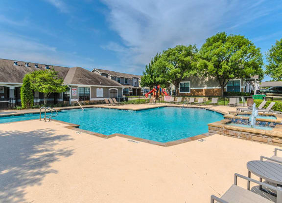 Beckley_Outdoor Swimming Pool