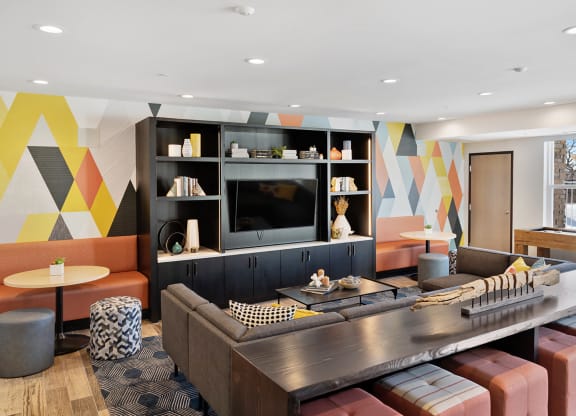 Lounge Area at The Bluffs at Liberty Glen, St. Cloud, Minnesota