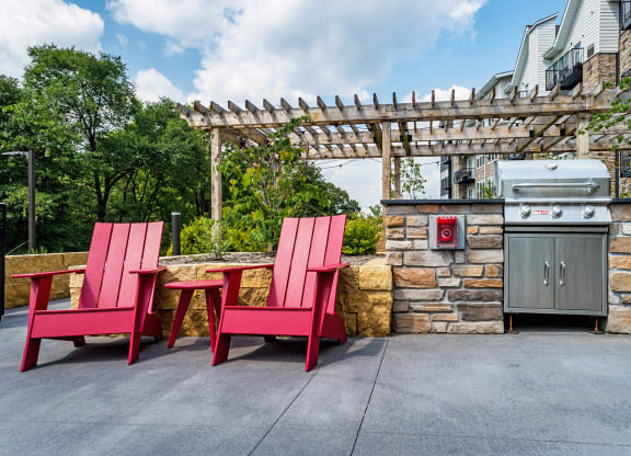 Grilling Area at The Bluffs at Liberty Glen, Minnesota