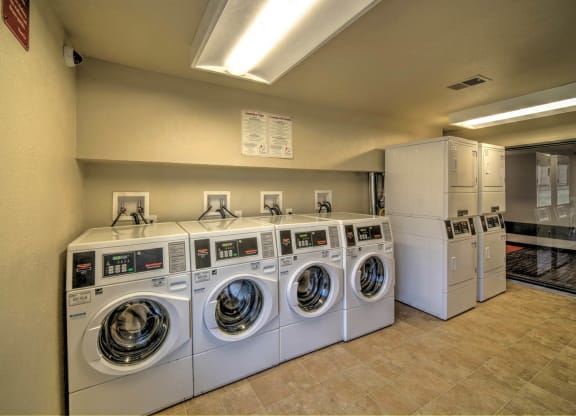 Castlewoods_Apartment Laundry Room