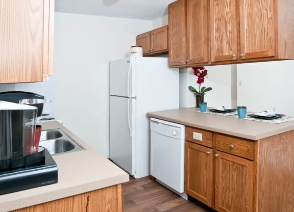 Cedar Ridge_Model Vacant Kitchen