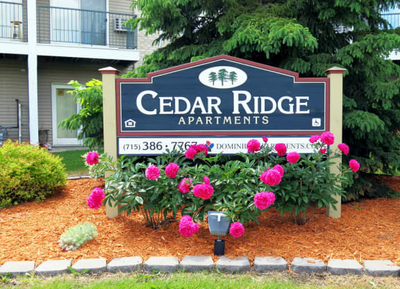 Cedar Ridge_Monument