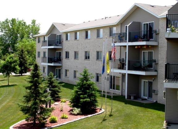 Cedar Ridge_Apartment Exterior