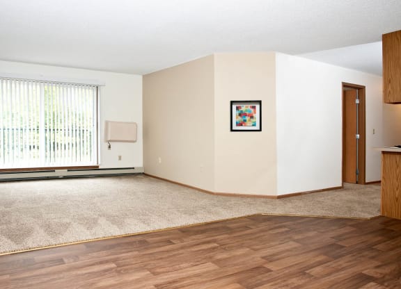 Cedar Ridge_Model Vacant Living Room