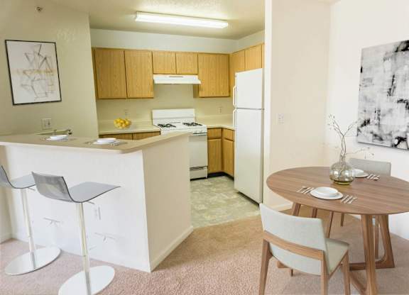 Cortland Estates_Model Apartment Dining Room