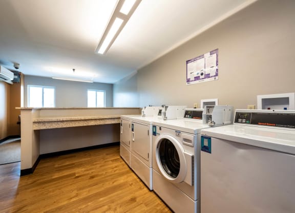 Courtyard_Model Apartment Laundry Room