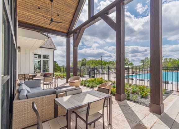 Dominium-Crossroad Commons-Patio at Crossroad Commons, Texas
