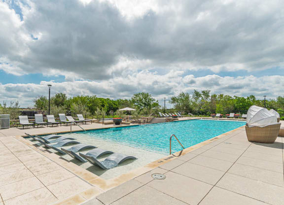 Dominium-Crossroad Commons-Pool at Crossroad Commons, Manor