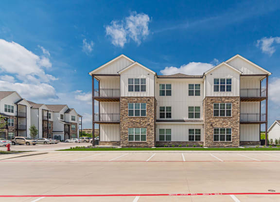 Dominium-Crossroad Commons-Exterior at Crossroad Commons, Texas