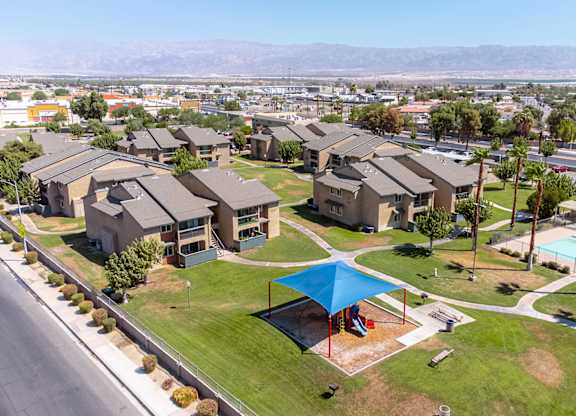 Dominium-Desert Palms-Aerial Exterior