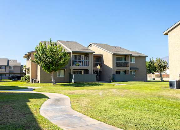 Dominium-Desert Palms-Exterior