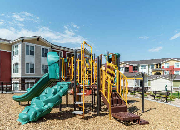 East Range Crossings_Outdoor Playground
