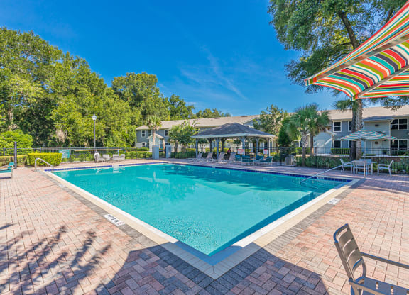 Dominium-Enclave at Pine Oaks-Pool