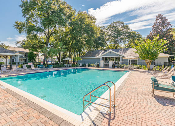 Dominium-Enclave at Pine Oaks-Pool