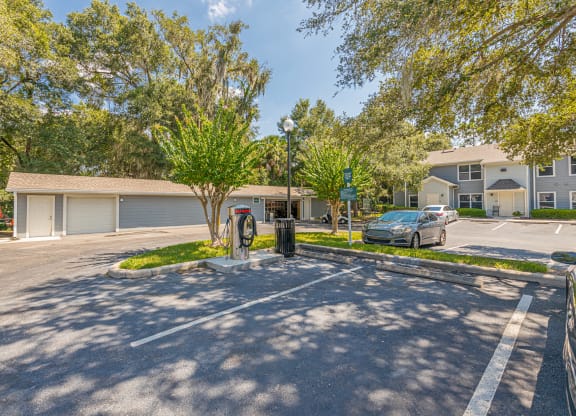 Dominium-Enclave at Pine Oaks-Car Care Center
