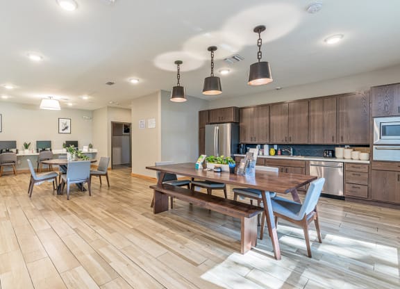 Dominium-Enclave at Pine Oaks-Clubhouse