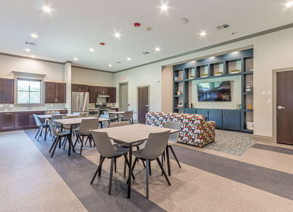 Dominium-Franklin Park-Activity Center
