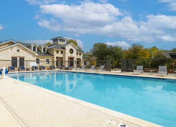 Dominium-Franklin Park-Pool