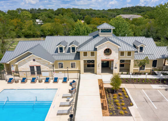 Dominium-Franklin Park-Aerial Clubhouse