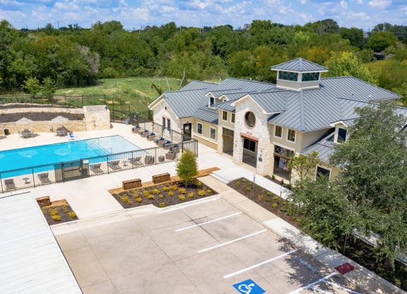 Dominium-Franklin Park-Aerial Clubhouse