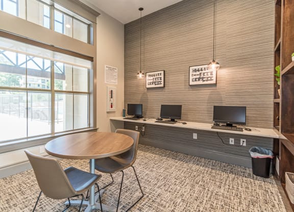 Dominium-Franklin Park-Business Center