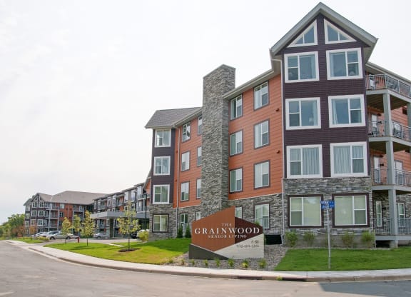 Exterior View at The Grainwood Senior Apartments, Prior Lake, 55372