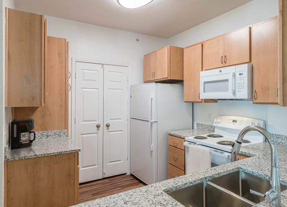 Dominium-Knolls at West Oaks-Virtually Staged Kitchen