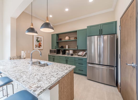 Dominium-Knolls at West Oaks-Community Kitchen