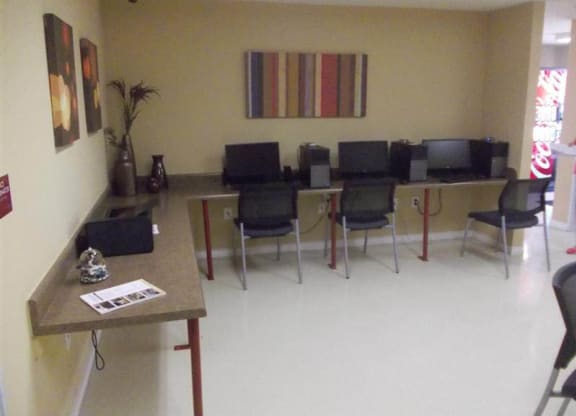 La Promesa_Business Center Interior