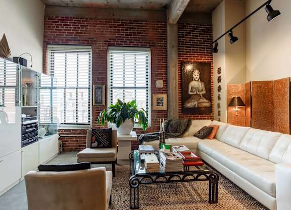 Leather Trades_Model Living Room