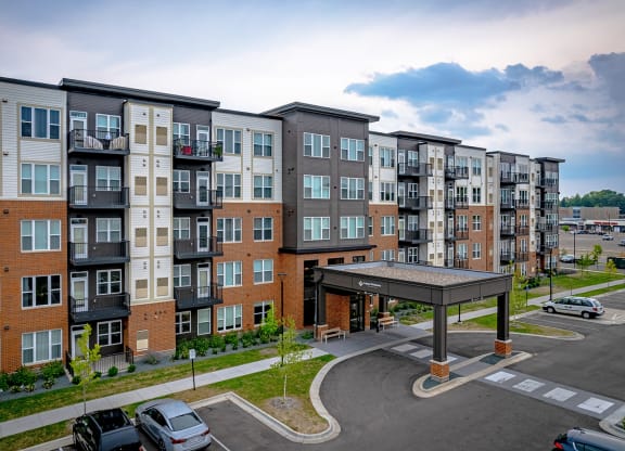 Exterior at Signal Hills 55+ Apartments, Minnesota, 55118