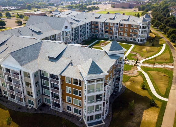 Dominium_Legends of Champlin_Exterior