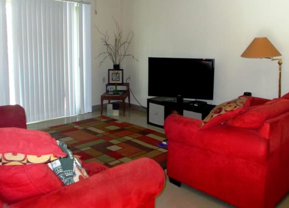 Mossy Oaks_Model Living Room
