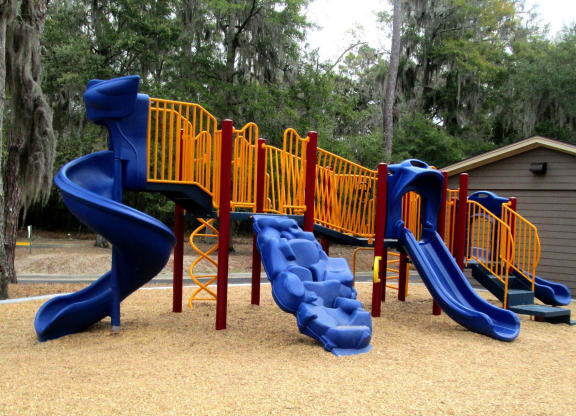 Mossy Oaks_Outdoor Playground