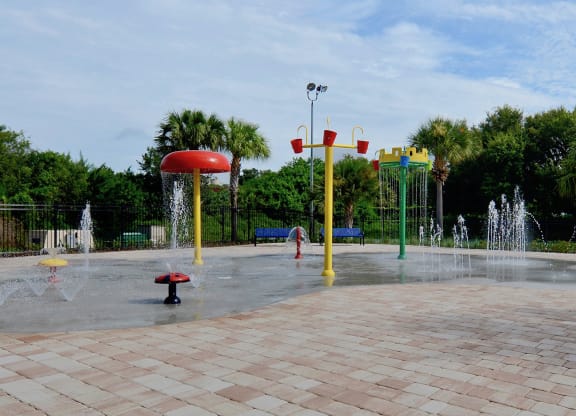 Dominium-Nassau Bay-Splash Pad