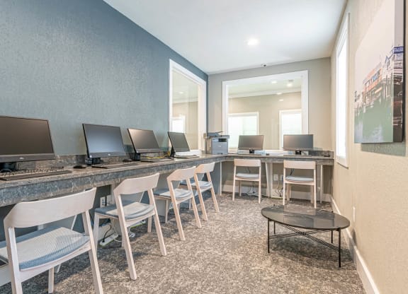 Oaks at New Hope_Business Center
