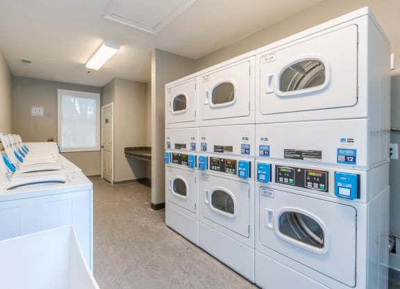 Oaks at New Hope_Laundry Room