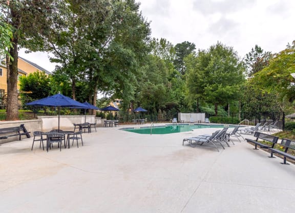 Oaks at New Hope_Outdoor Pool