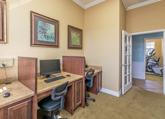 Dominium-Oak Meadows-Business Center