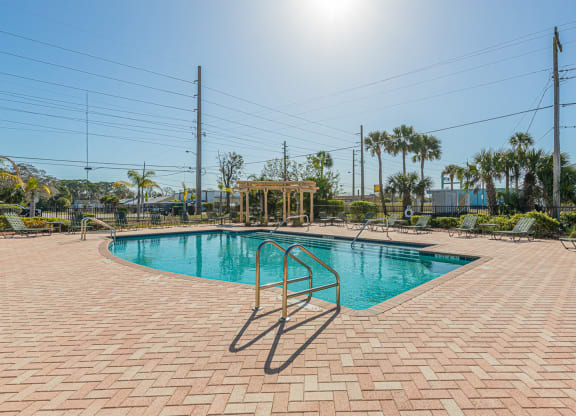 Dominium-Oak Meadows-Pool