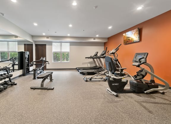 Fitness Center at Oaks Landing 55+ Apartments, New Brighton, MN 55112